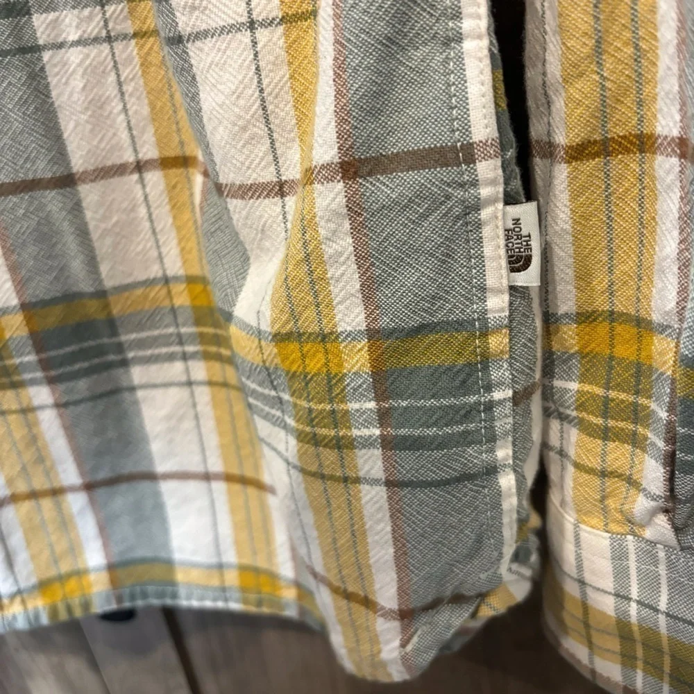 North Face Men’s Large Hayden Pass 2.0 Shirt‎
